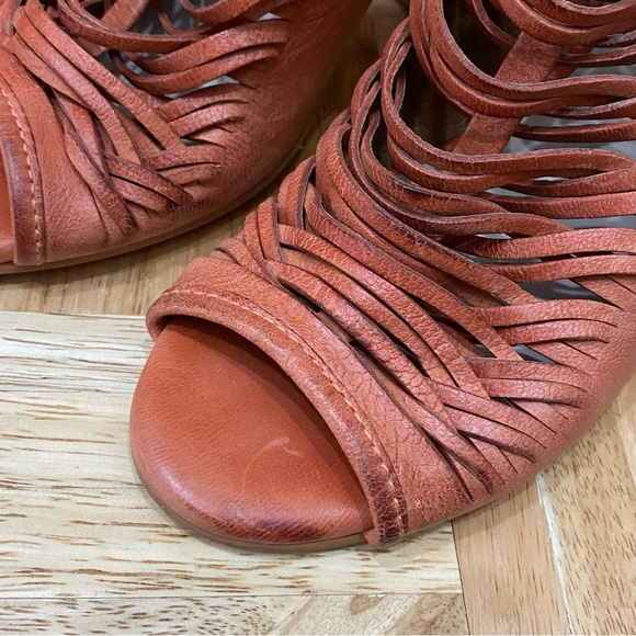 CHARLES by Charles David Coll Ginger Chunky Heel Sandal Size 7 - Picture 8 of 14